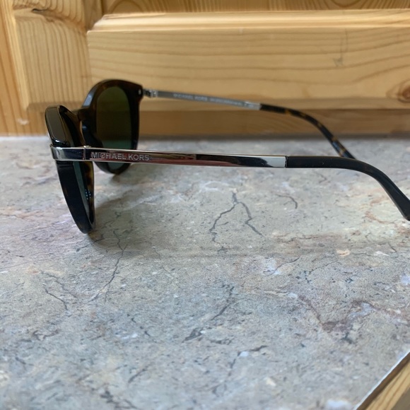 ADRIANNA III CLASSIC W/FUCHSIA MIRROR - Picture 12 of 16